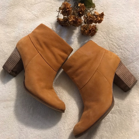 Cole Haan Shoes - Cole Haan booties with Nike air pads
